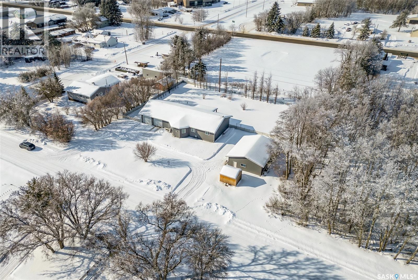306 2nd STREET E, smeaton, Saskatchewan