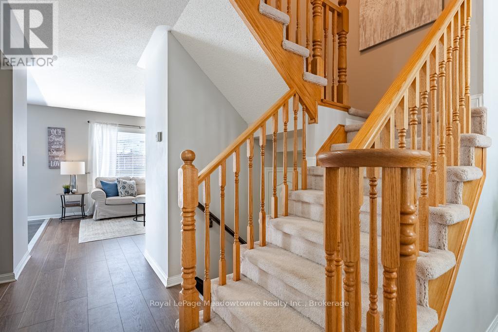 1637 Stover Crescent, Milton, Ontario  L9T 5N4 - Photo 10 - W12728882