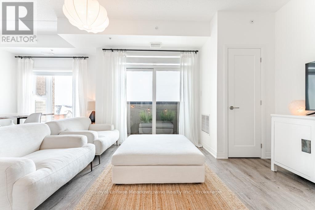 422 - 610 Farmstead Drive, Milton, Ontario  L9T 8X5 - Photo 9 - W12541266