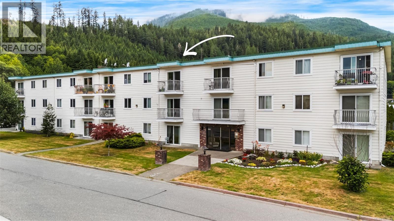 305 611 Macmillan Dr, Sayward, British Columbia