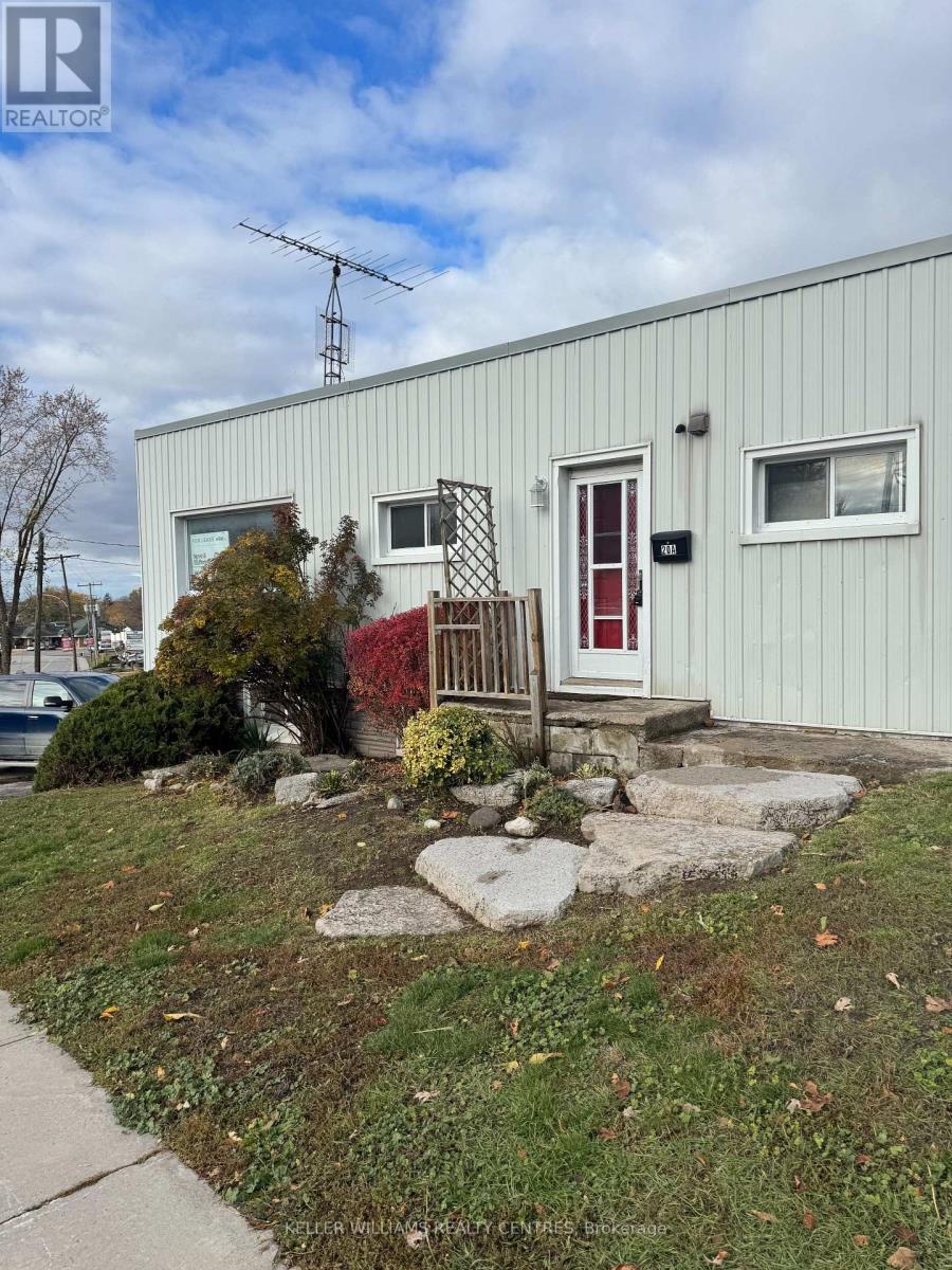 20a - 20 The Queensway S, Georgina, Ontario  L4P 1Y7 - Photo 2 - N12392552