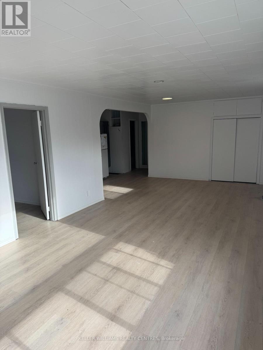 20a - 20 The Queensway S, Georgina, Ontario  L4P 1Y7 - Photo 4 - N12392552