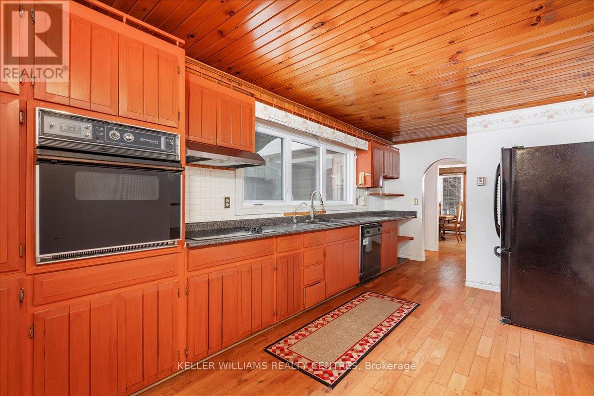 21489 Warden Avenue, East Gwillimbury, Ontario  L0G 1R0 - Photo 16 - N12712954