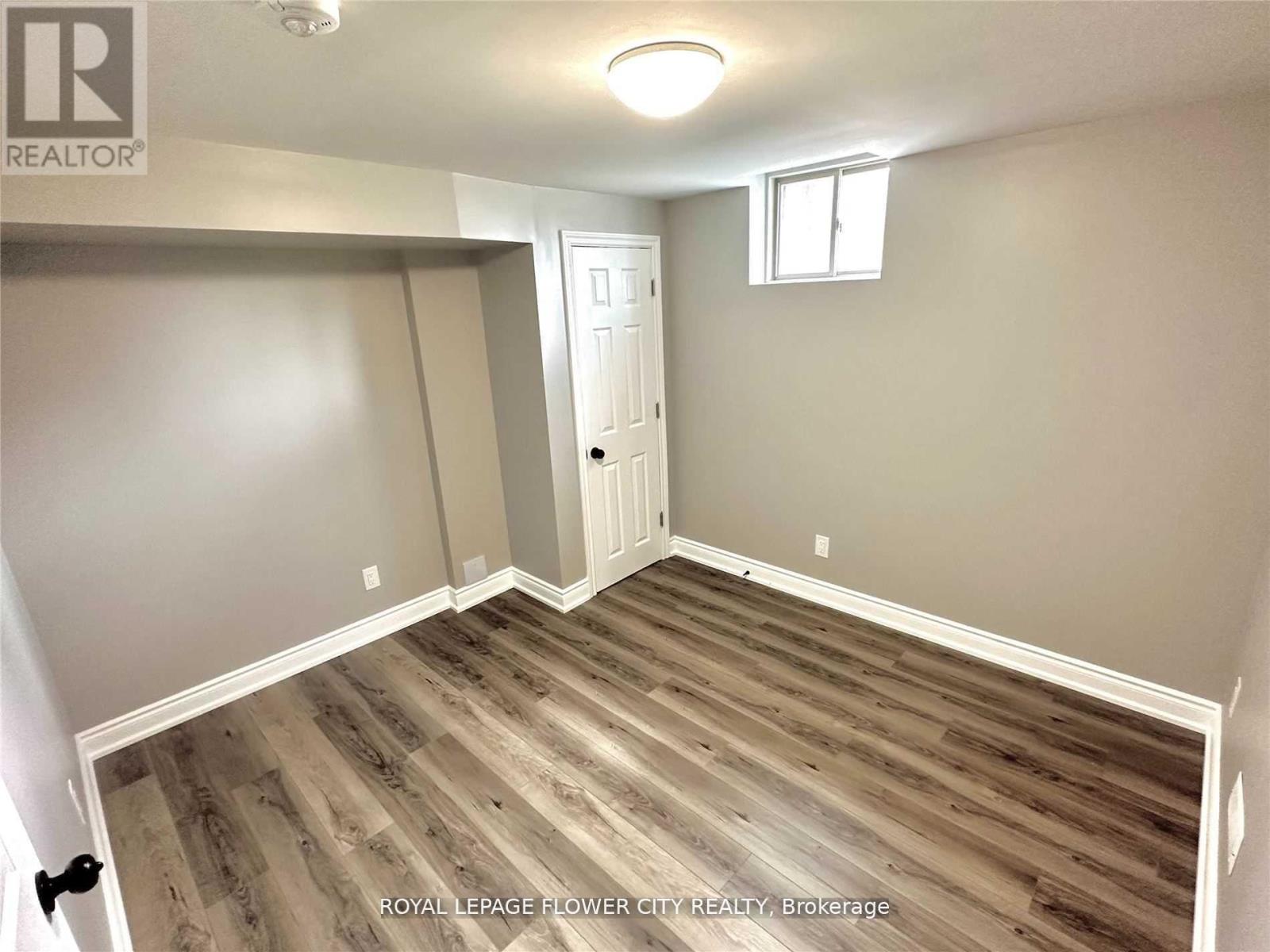 41 Paisley Green Avenue, Caledon, Ontario  L7C 3R9 - Photo 6 - W12783694