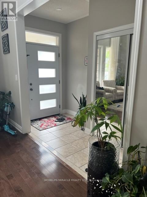 5 Leagrove Street, Brampton (Fletcher's Meadow), Ontario  L7A 1P2 - Photo 2 - W12783696