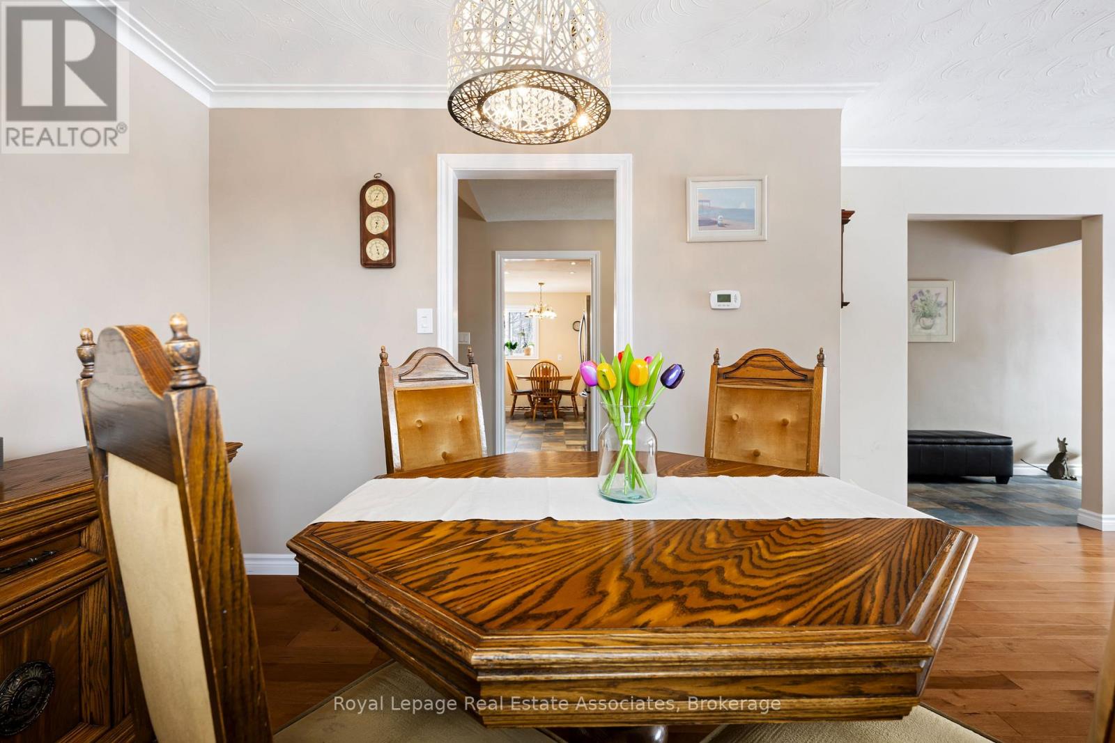 1221 Wood Place, Oakville, Ontario  L6L 2R4 - Photo 10 - W12783702