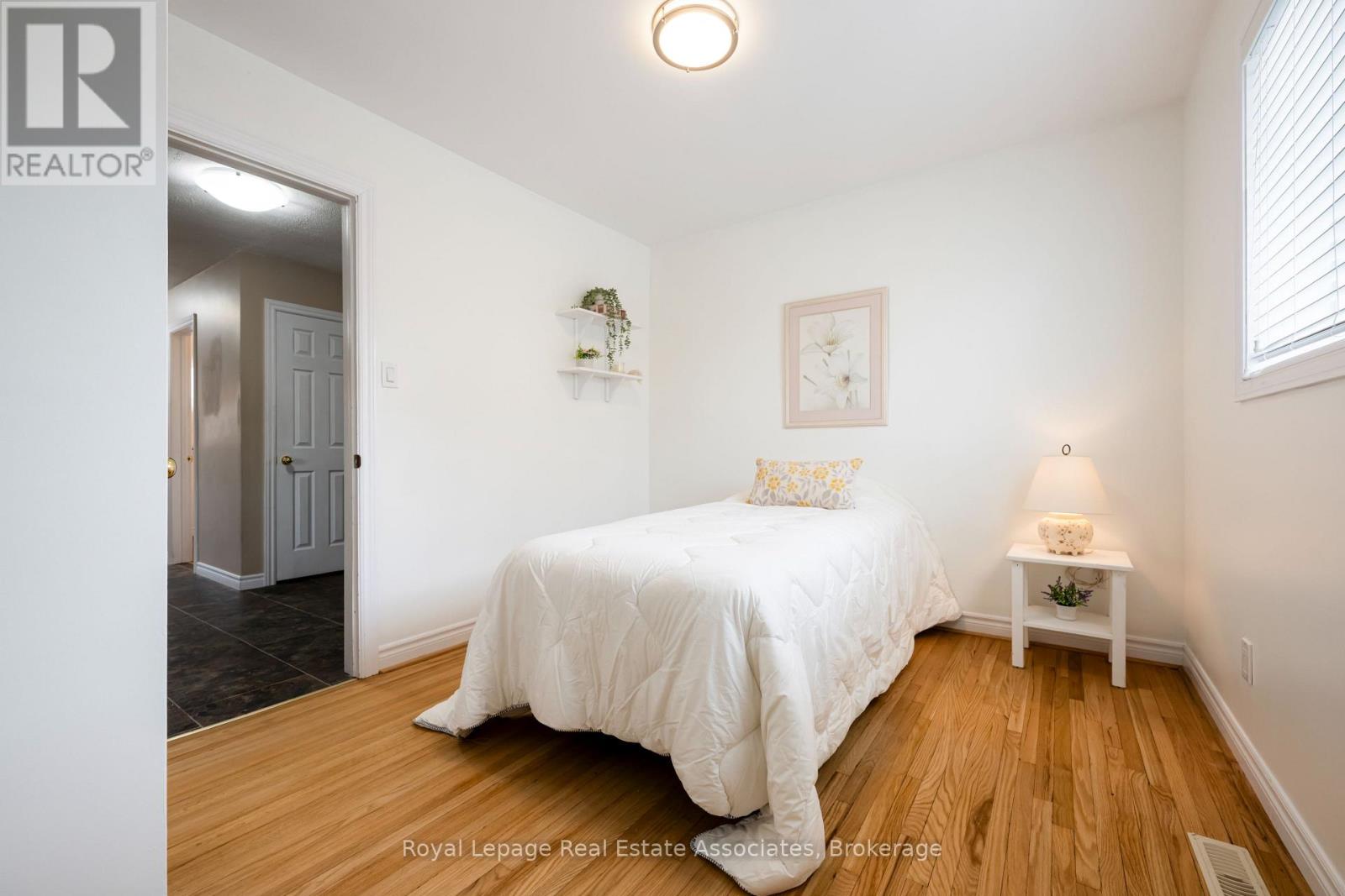 1221 Wood Place, Oakville, Ontario  L6L 2R4 - Photo 27 - W12783702