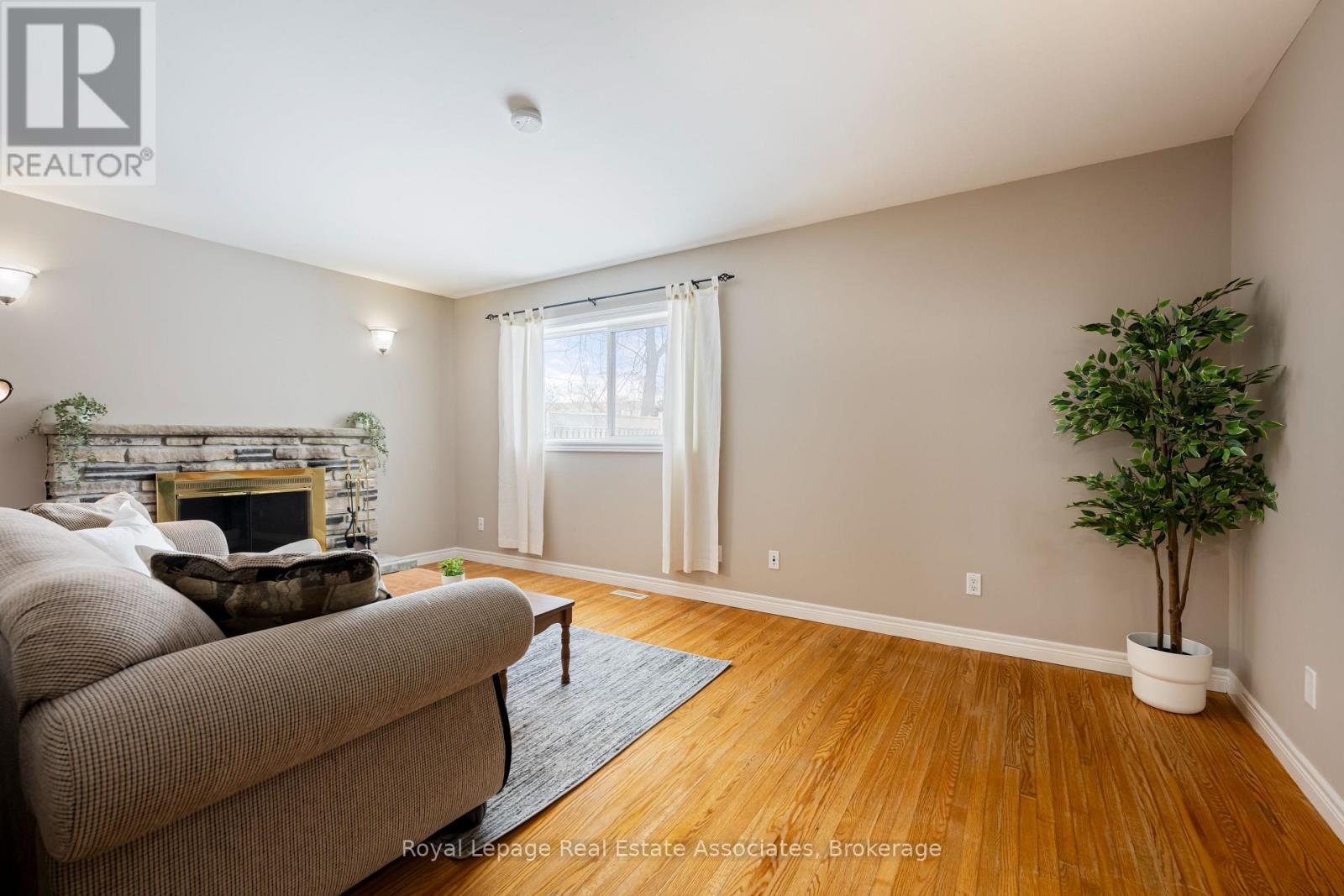 1221 Wood Place, Oakville, Ontario  L6L 2R4 - Photo 29 - W12783702