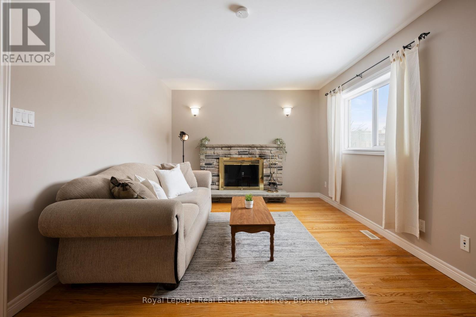 1221 Wood Place, Oakville, Ontario  L6L 2R4 - Photo 30 - W12783702