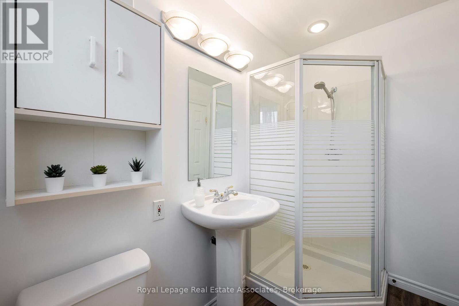 1221 Wood Place, Oakville, Ontario  L6L 2R4 - Photo 35 - W12783702