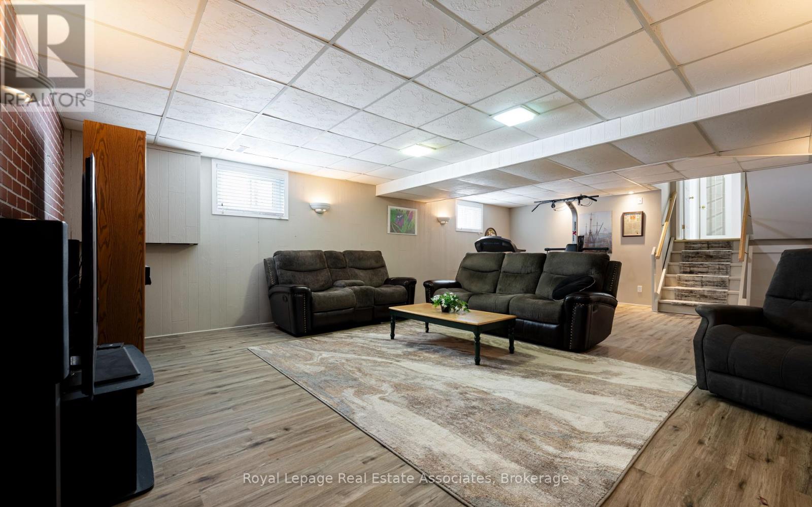 1221 Wood Place, Oakville, Ontario  L6L 2R4 - Photo 37 - W12783702