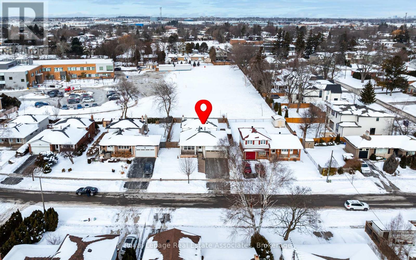 1221 Wood Place, Oakville, Ontario  L6L 2R4 - Photo 40 - W12783702