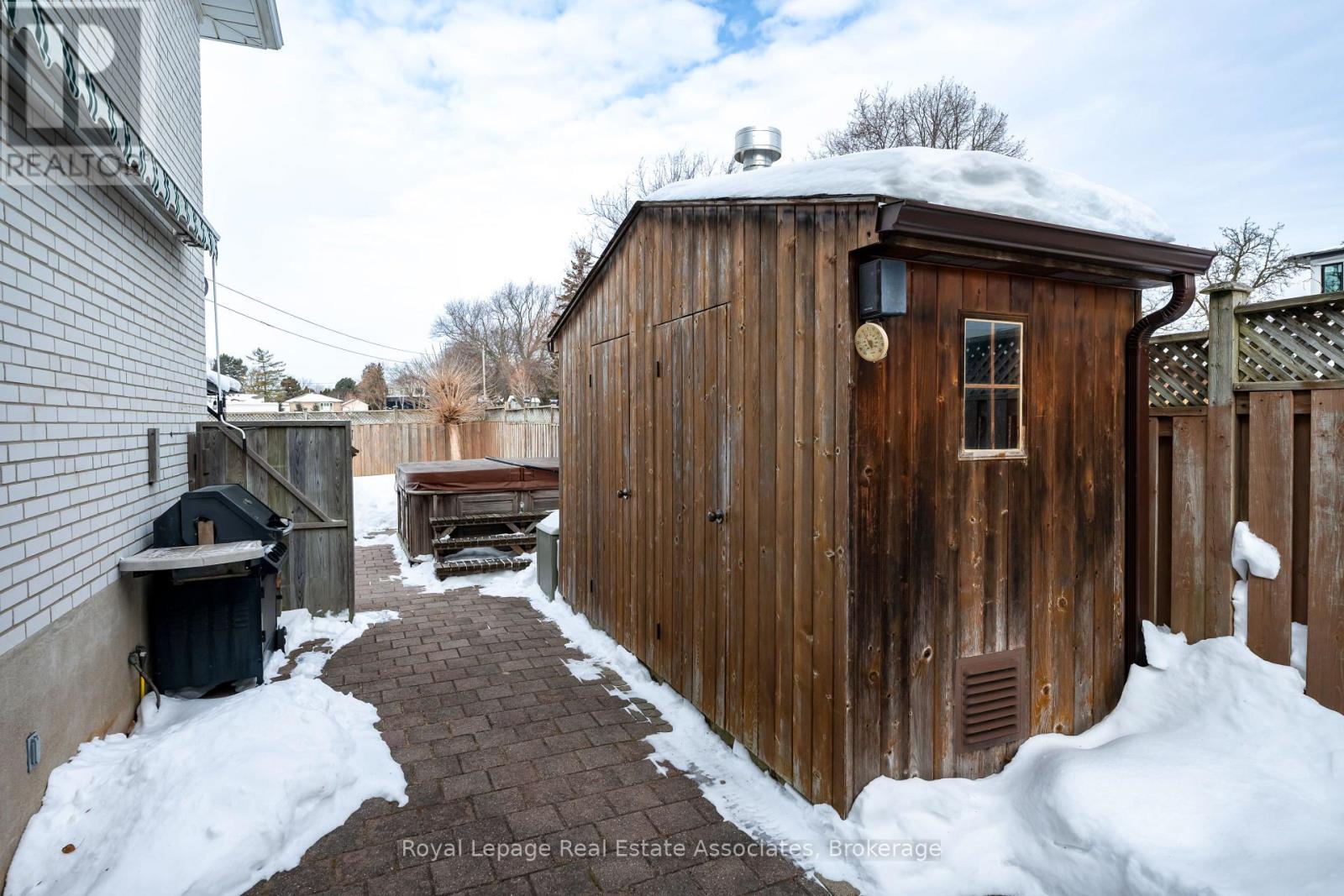 1221 Wood Place, Oakville, Ontario  L6L 2R4 - Photo 45 - W12783702