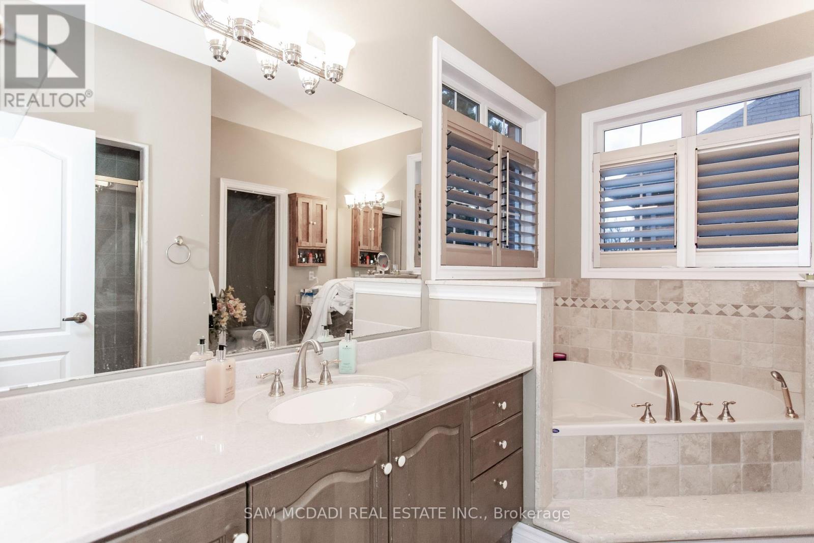 50 Links Lane, Brampton (Credit Valley), Ontario  L6Y 5H1 - Photo 23 - W12783730