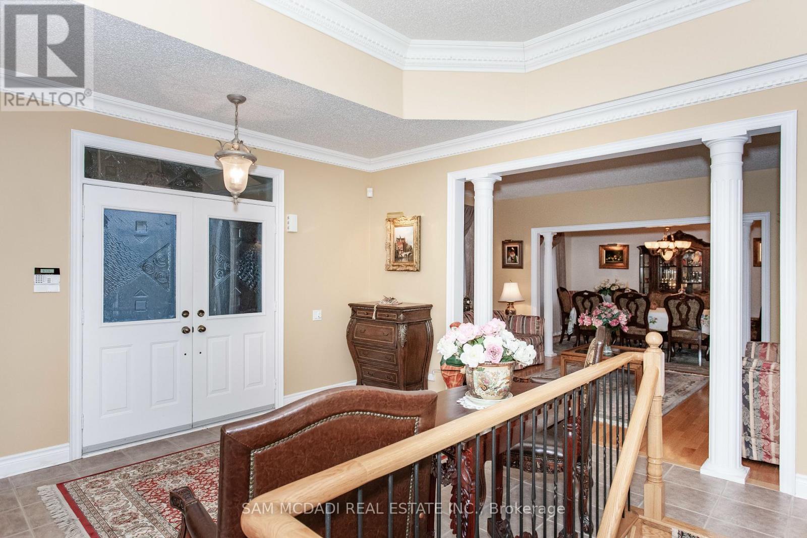 50 Links Lane, Brampton (Credit Valley), Ontario  L6Y 5H1 - Photo 6 - W12783730