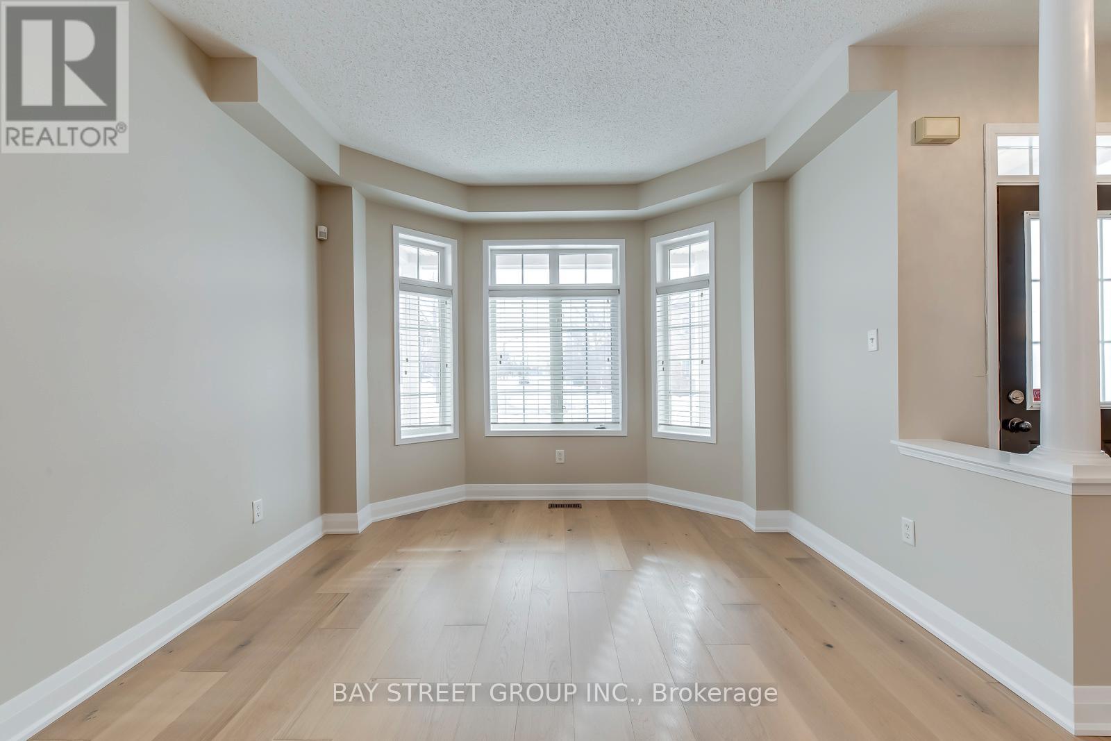 3581 Jorie Crescent, Mississauga, Ontario  L5M 7G5 - Photo 5 - W12783746