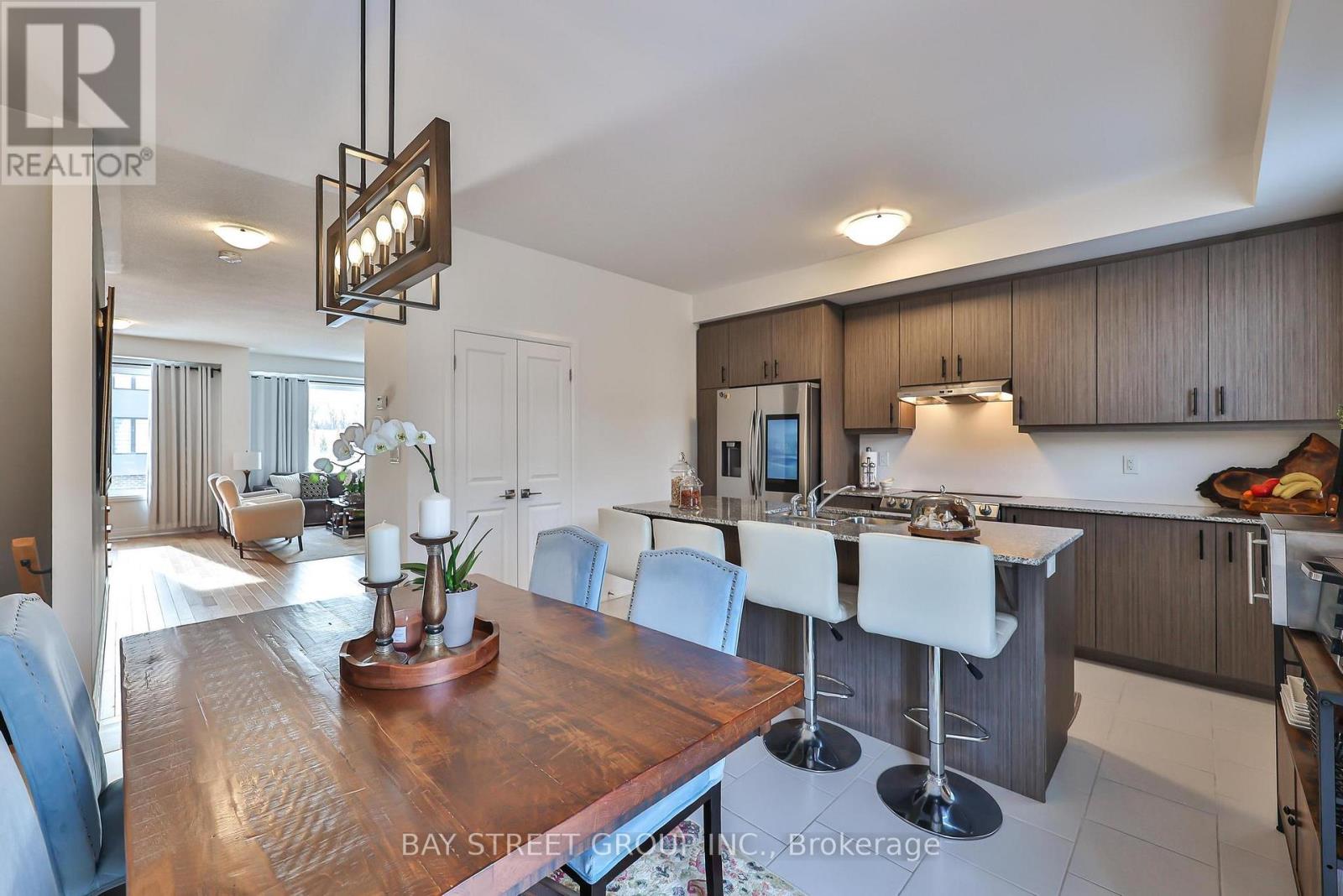 75 Windtree Way, Halton Hills, Ontario  L7G 0P6 - Photo 14 - W12783760