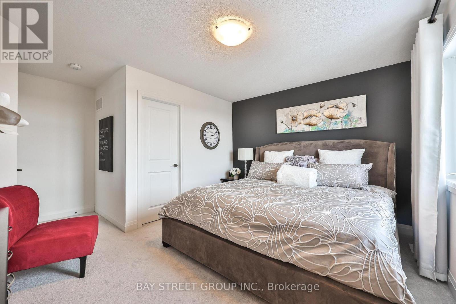 75 Windtree Way, Halton Hills, Ontario  L7G 0P6 - Photo 5 - W12783760