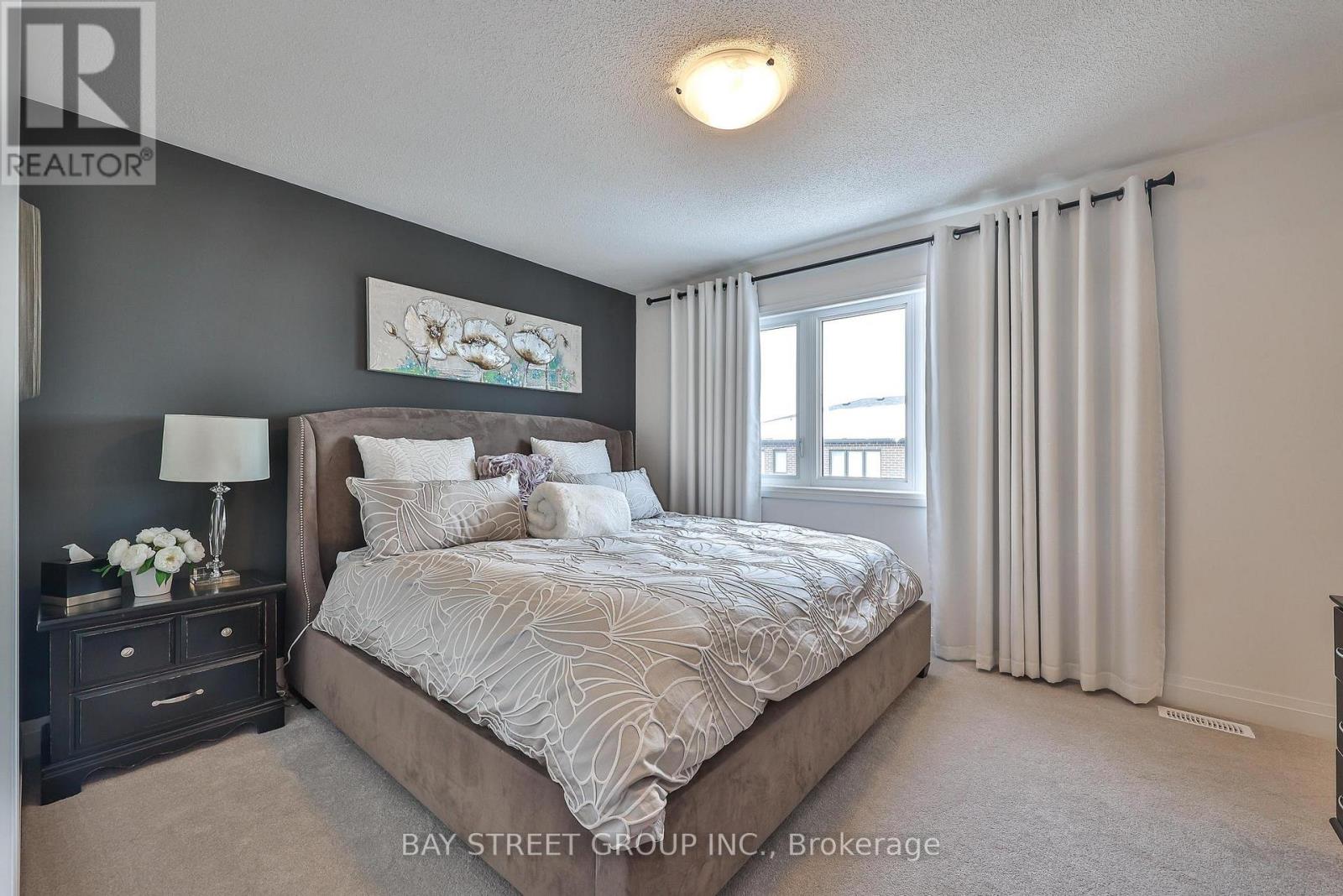 75 Windtree Way, Halton Hills, Ontario  L7G 0P6 - Photo 6 - W12783760