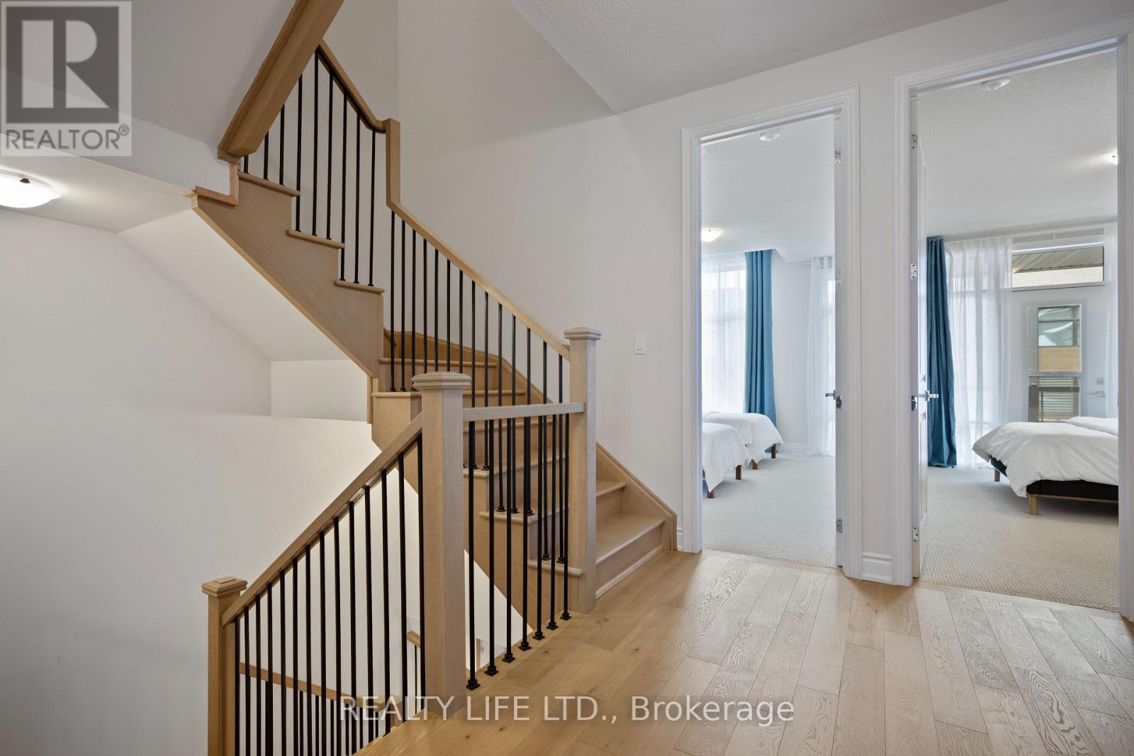 1280 Anthonia Trail, Oakville, Ontario  L6H 7Y6 - Photo 24 - W12783766