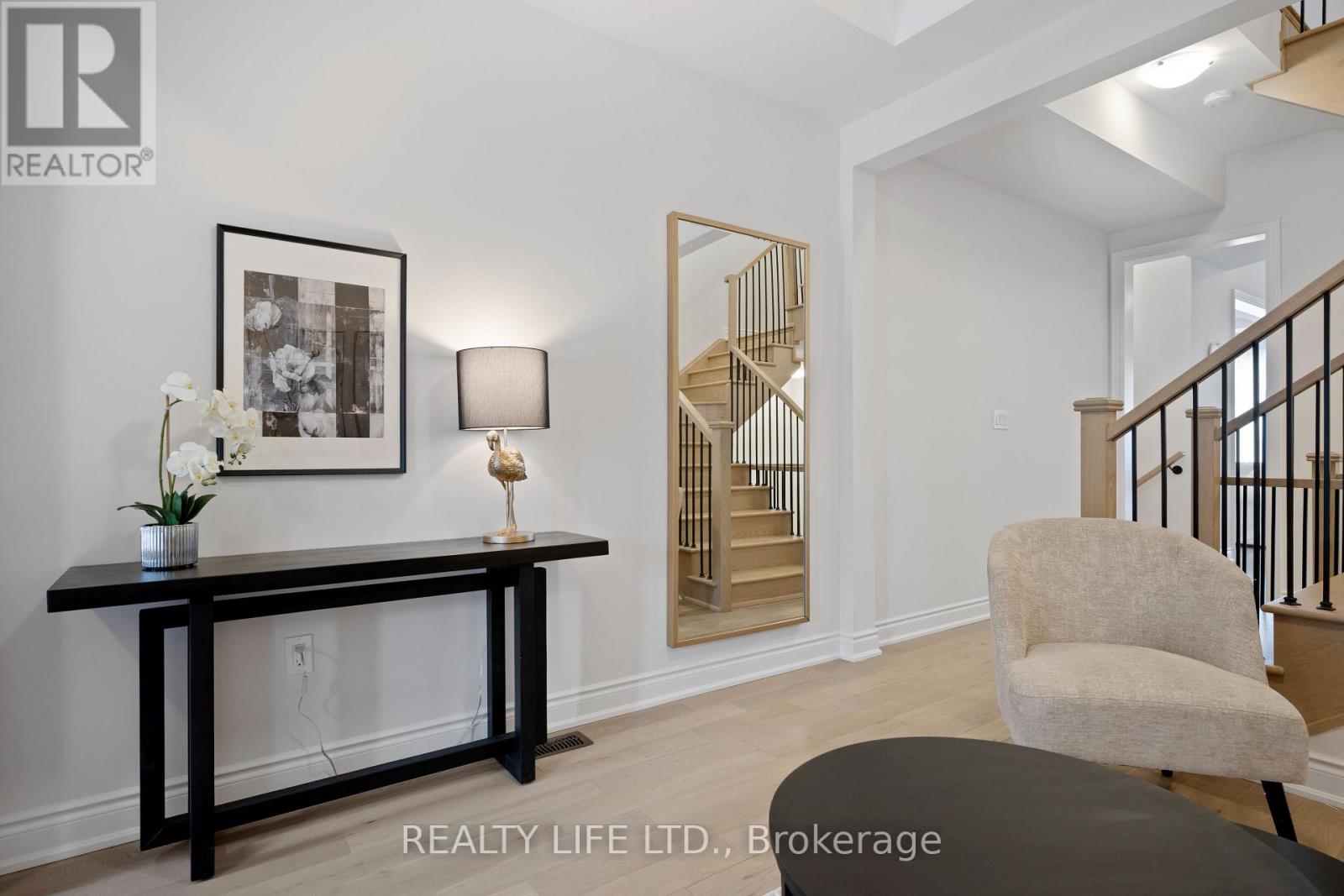 1280 Anthonia Trail, Oakville, Ontario  L6H 7Y6 - Photo 7 - W12783766