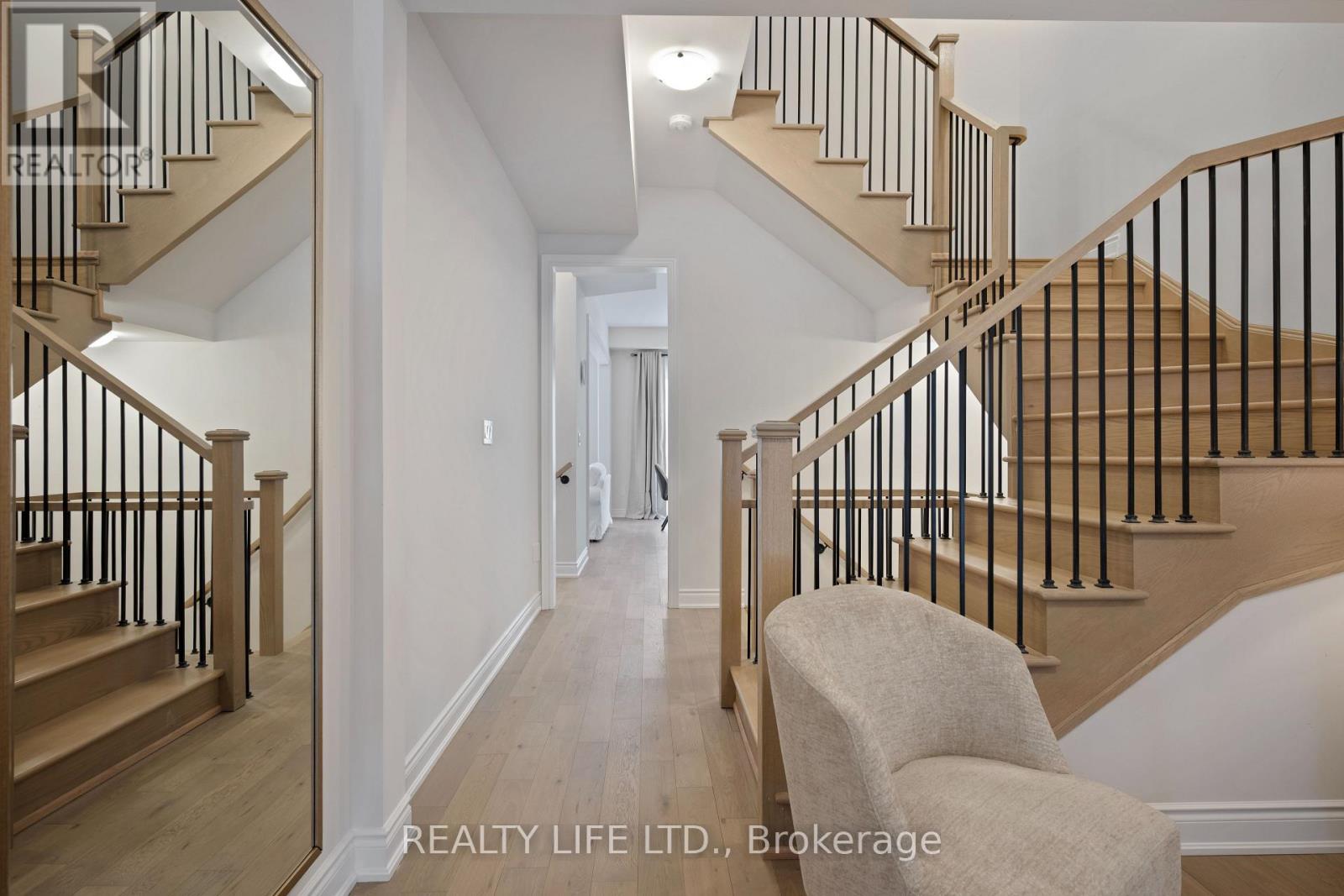 1280 Anthonia Trail, Oakville, Ontario  L6H 7Y6 - Photo 8 - W12783766