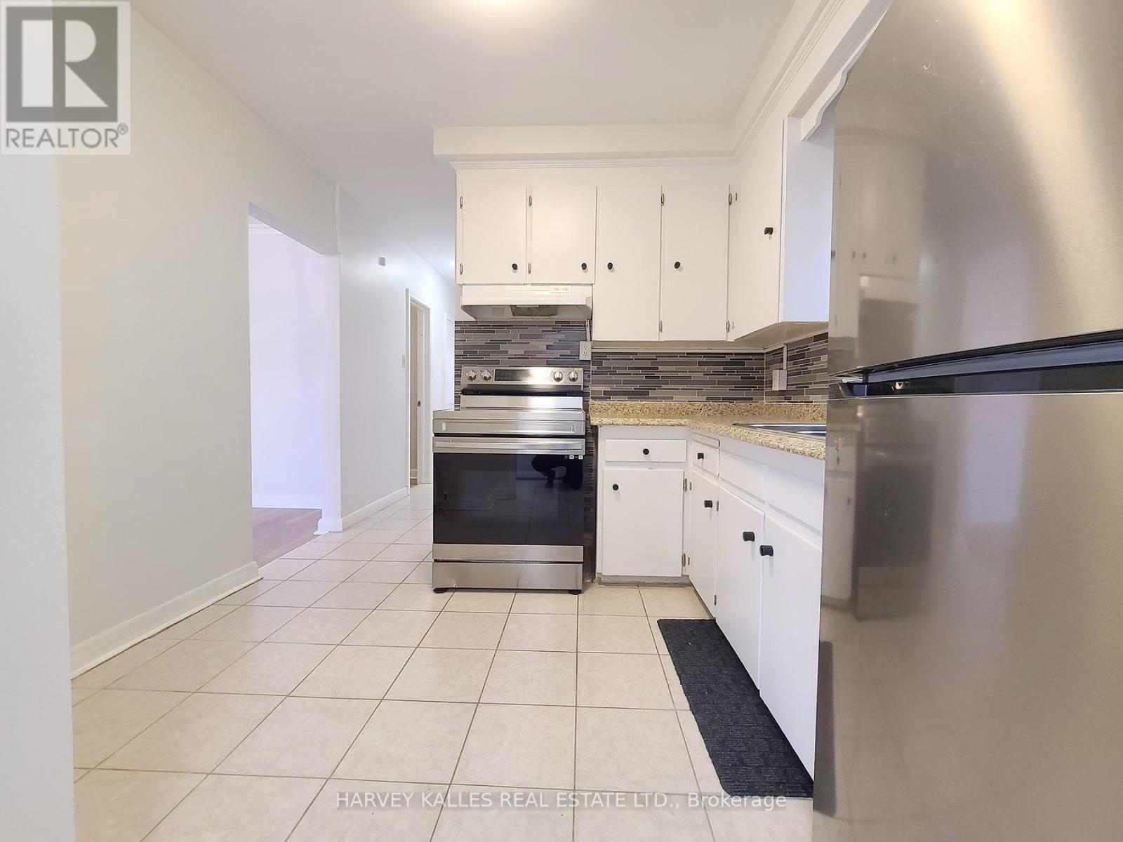 2 - 350 Hopewell Avenue, Toronto, Ontario  M6E 2S2 - Photo 8 - W12783790