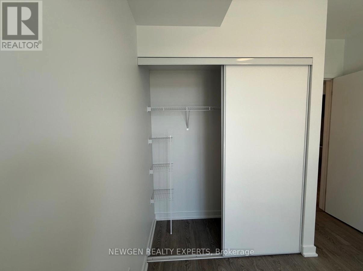 303 - 750 Whitlock Avenue, Milton, Ontario  L9E 1M4 - Photo 8 - W12783826