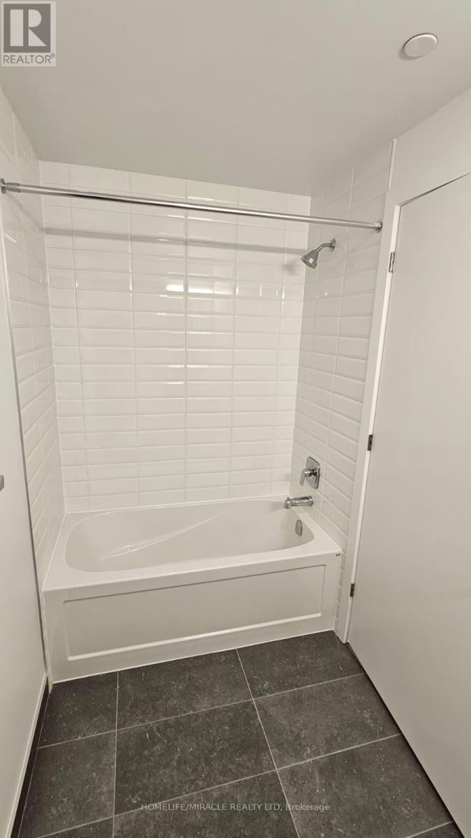 409 - 750 Whitlock Avenue, Milton, Ontario  L9E 2B4 - Photo 8 - W12783850