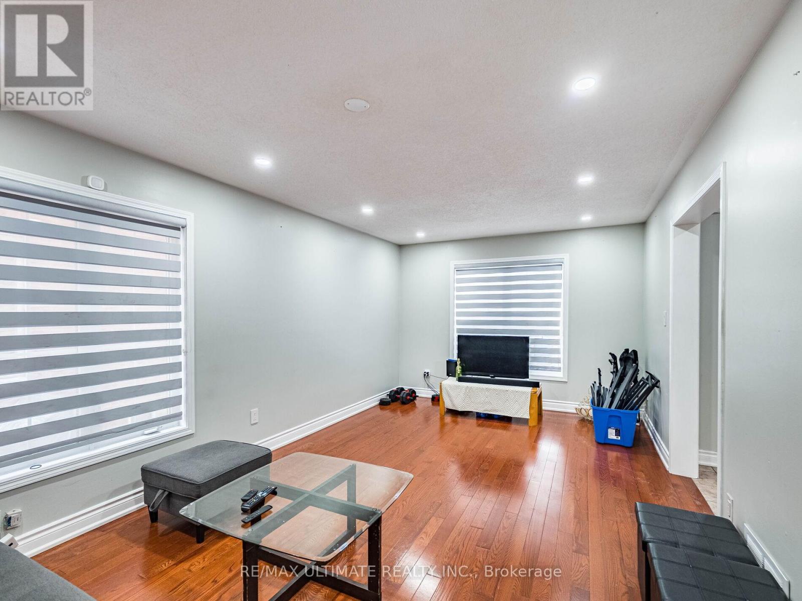 22 Beresford Crescent, Brampton, Ontario  L6P 2M2 - Photo 10 - W12783870