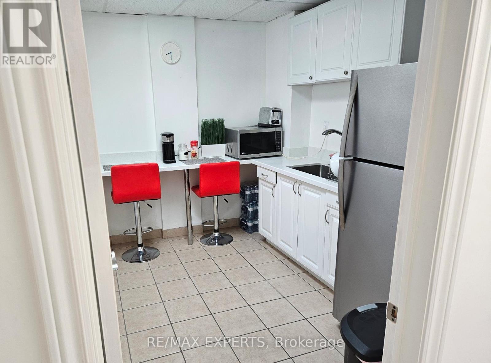 2 - 1270 Finch Avenue W, Toronto, Ontario  M3J 3J7 - Photo 3 - W12783876