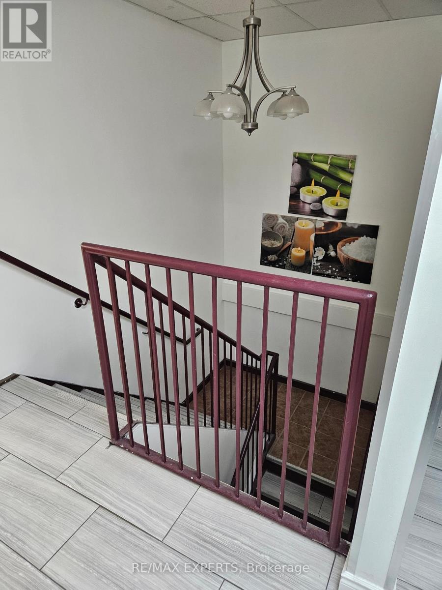 2 - 1270 Finch Avenue W, Toronto, Ontario  M3J 3J7 - Photo 7 - W12783876