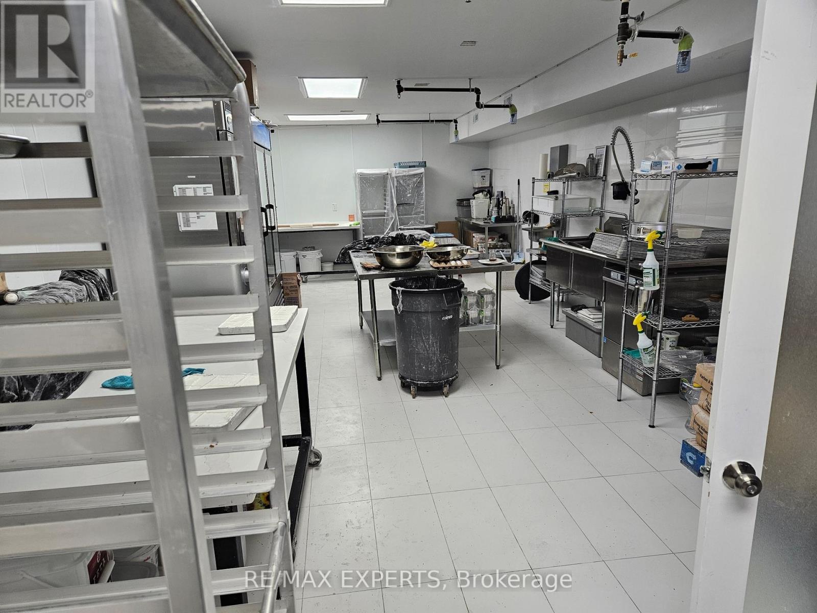 2 - 1270 Finch Avenue W, Toronto, Ontario  M3J 3J7 - Photo 16 - W12783890