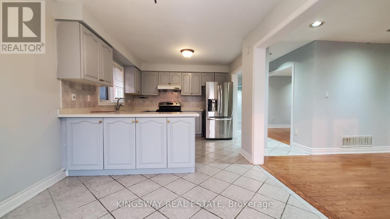 Main - 134 Fernforest Drive, Brampton, Ontario  L6R 1L6 - Photo 12 - W12783910