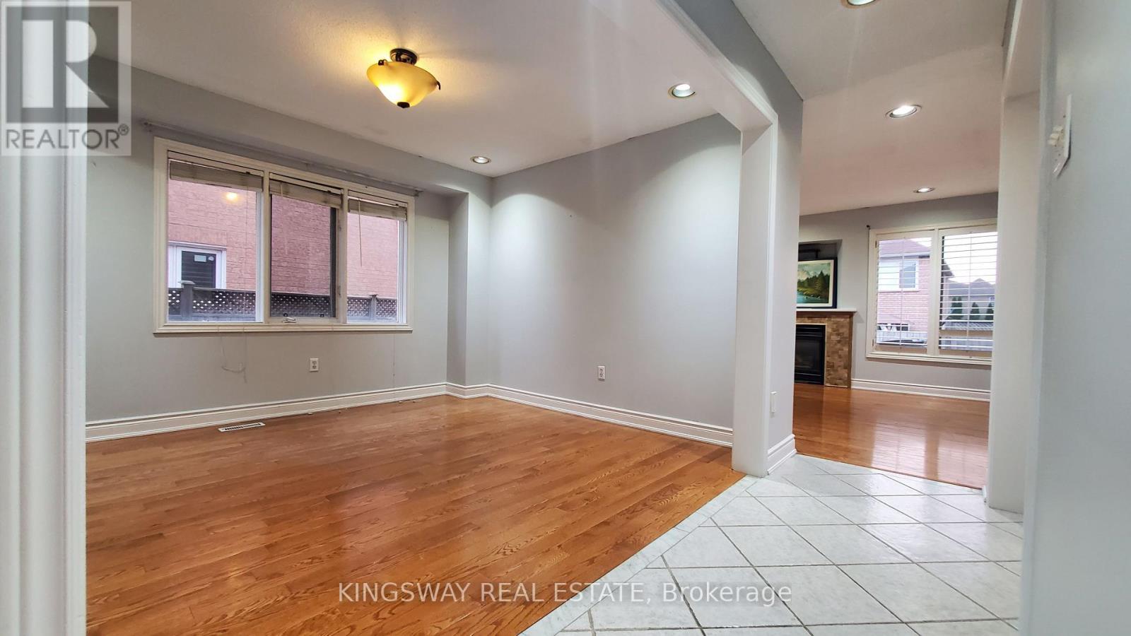 Main - 134 Fernforest Drive, Brampton, Ontario  L6R 1L6 - Photo 9 - W12783910