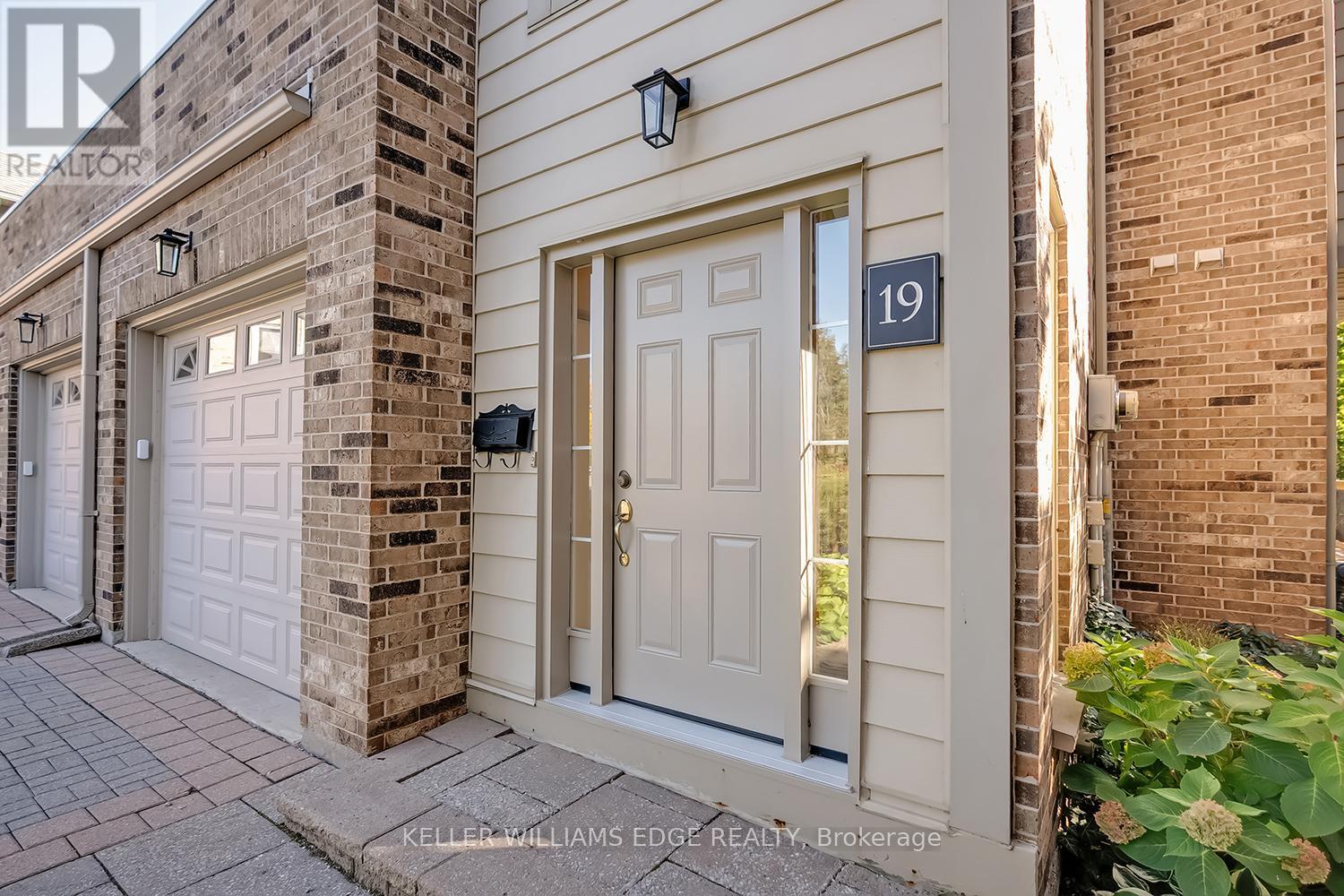 19 - 3230 New Street, Burlington, Ontario  L7N 1M8 - Photo 5 - W12783918