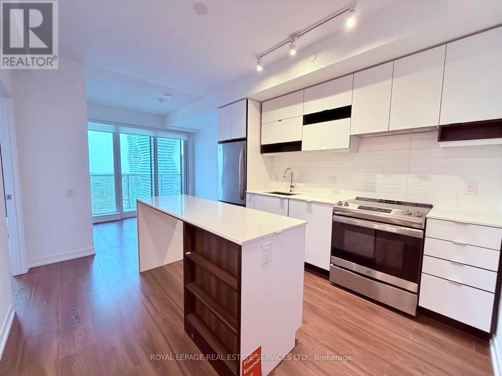 3009 - 4065 Confederation Parkway, Mississauga, Ontario  L5M 0L4 - Photo 1 - W12783392