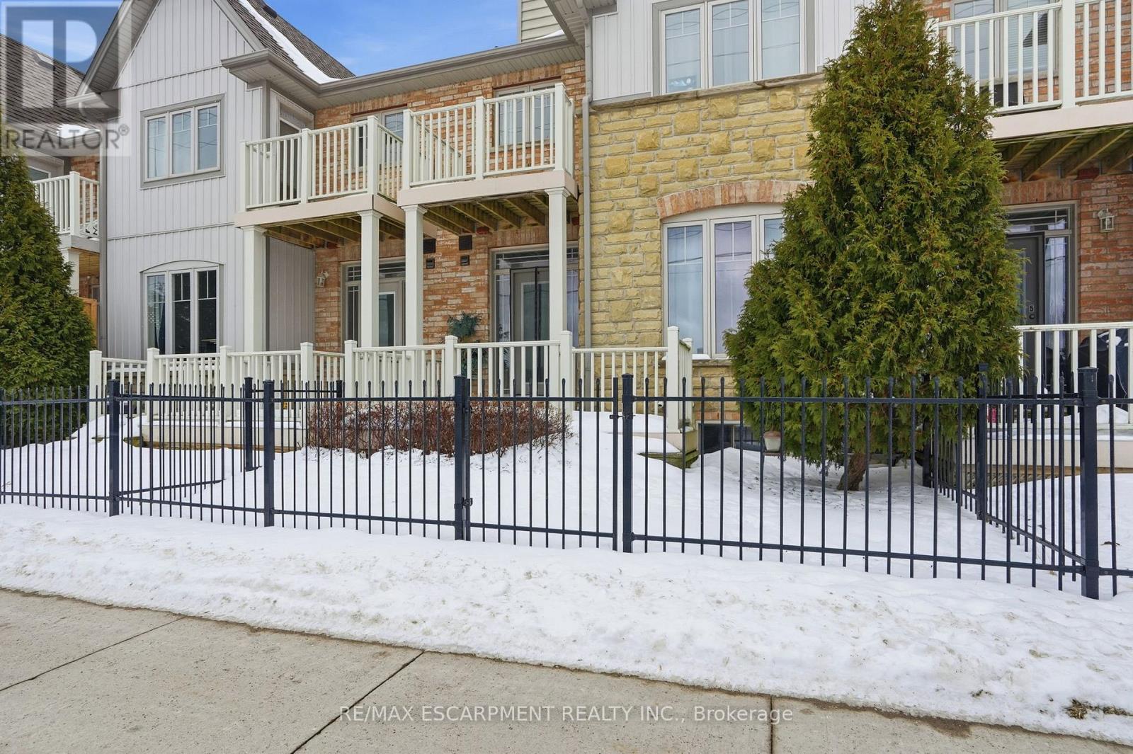 6 - 7 Lakelawn Road, Grimsby, Ontario  L3M 0E9 - Photo 32 - X12783786