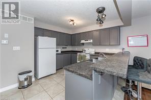 Upper Portion - 77 Iron Gate Street, Kitchener, Ontario  N3N 3R6 - Photo 3 - X12783796