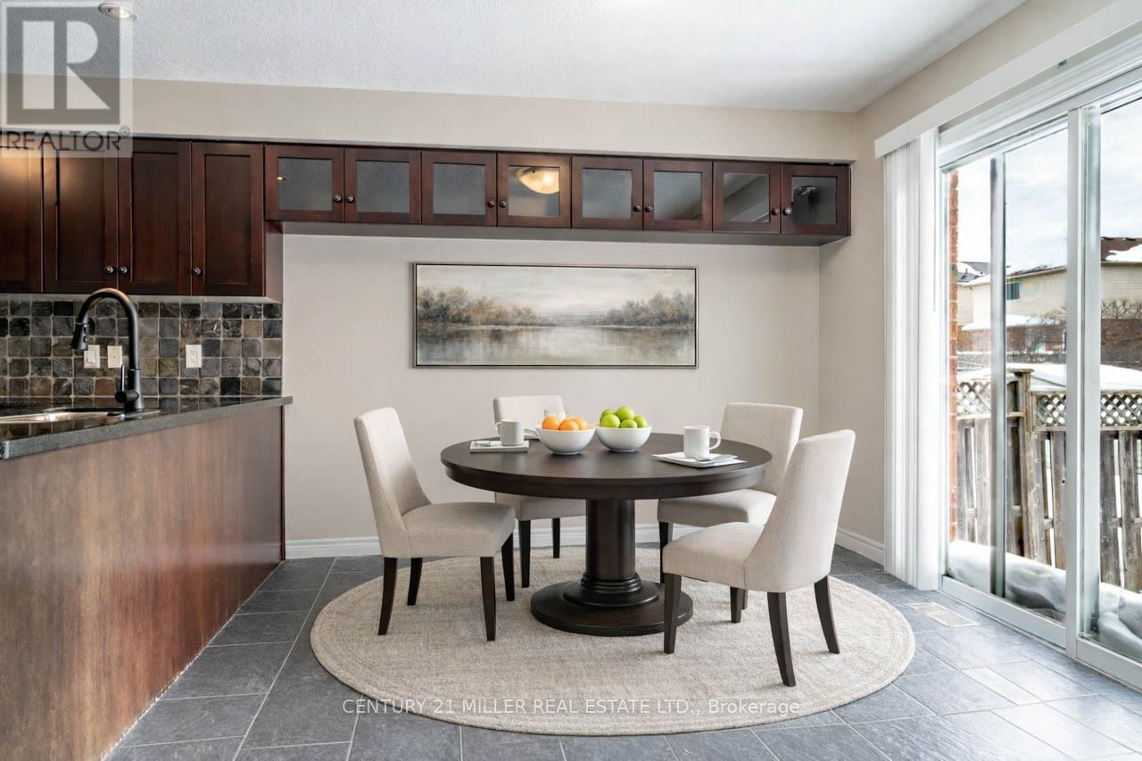 19 Henderson Drive, Guelph, Ontario  N1E 0A1 - Photo 5 - X12783812