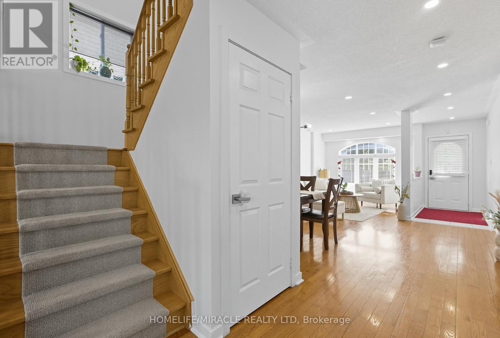 12 Robert Attersley Drive E, Whitby, Ontario  L1R 3E3 - Photo 10 - E12783708