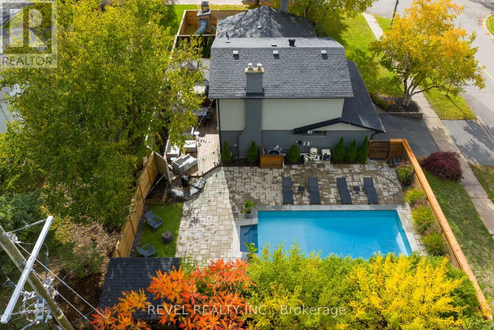 134 Fairwood Place W, Burlington, Ontario  L7T 4B6 - Photo 47 - W12765254