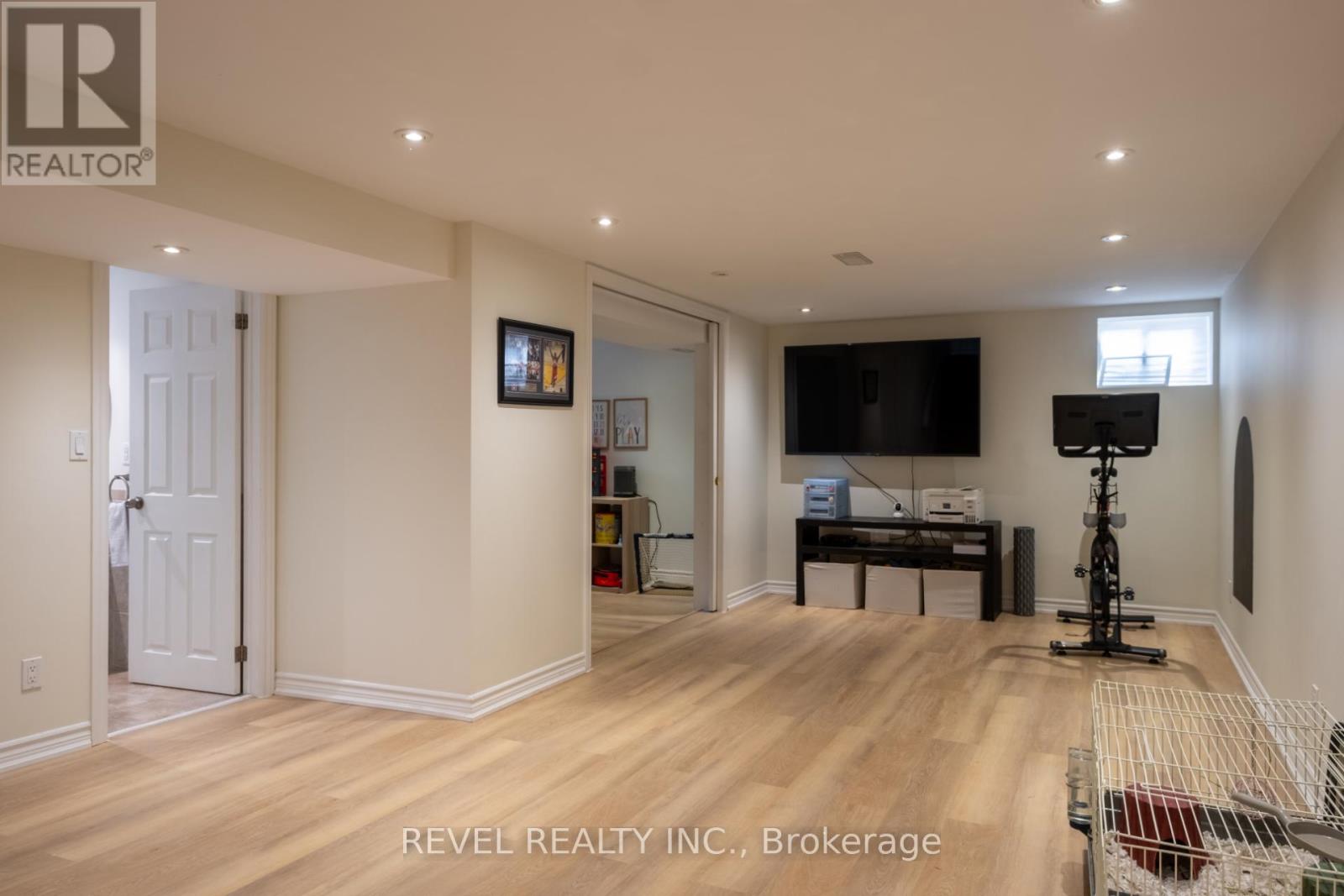 134 Fairwood Place W, Burlington, Ontario  L7T 4B6 - Photo 35 - W12765254