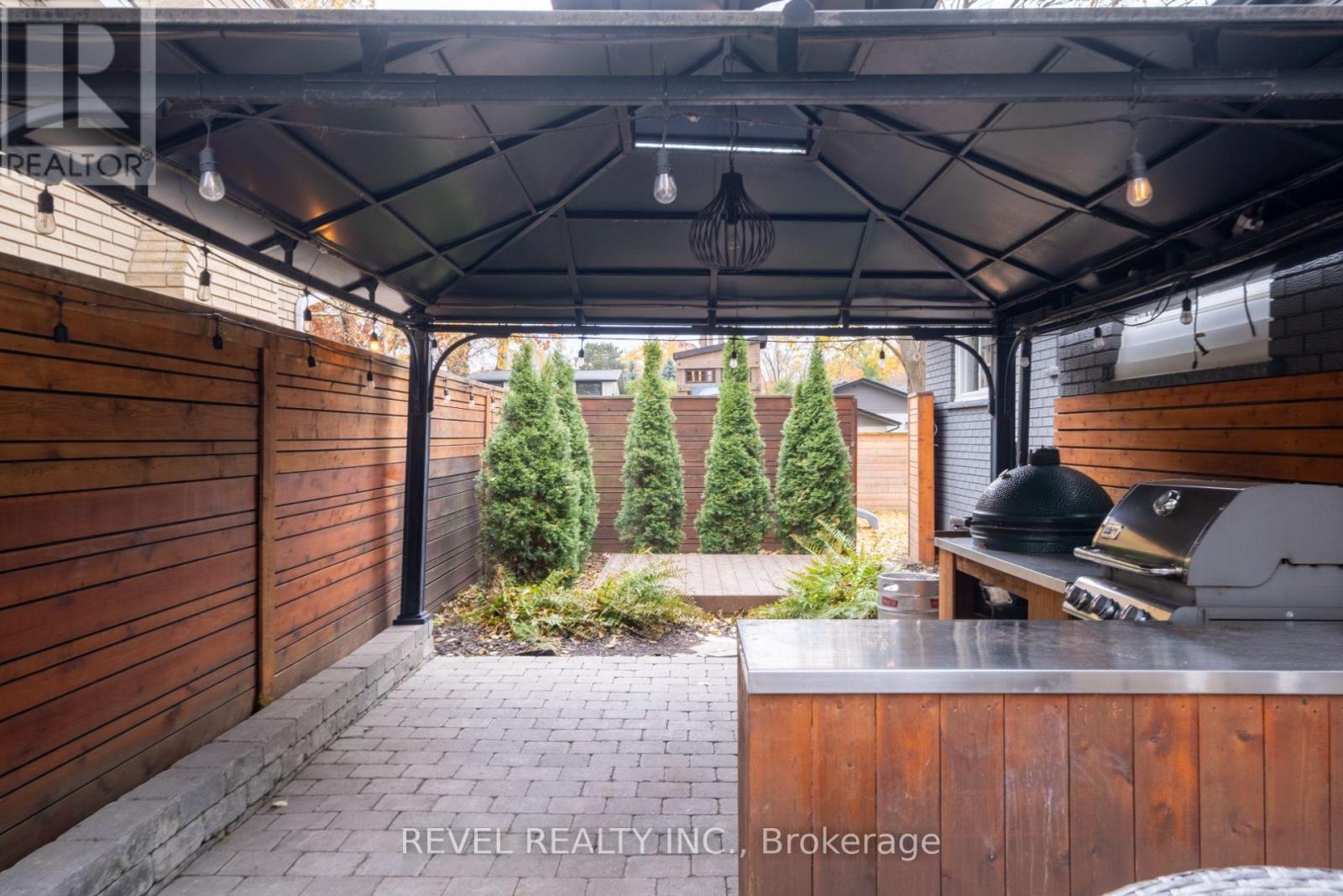 134 Fairwood Place W, Burlington, Ontario  L7T 4B6 - Photo 40 - W12765254