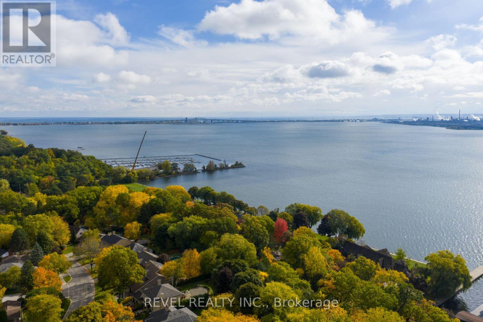 134 Fairwood Place W, Burlington, Ontario  L7T 4B6 - Photo 49 - W12765254