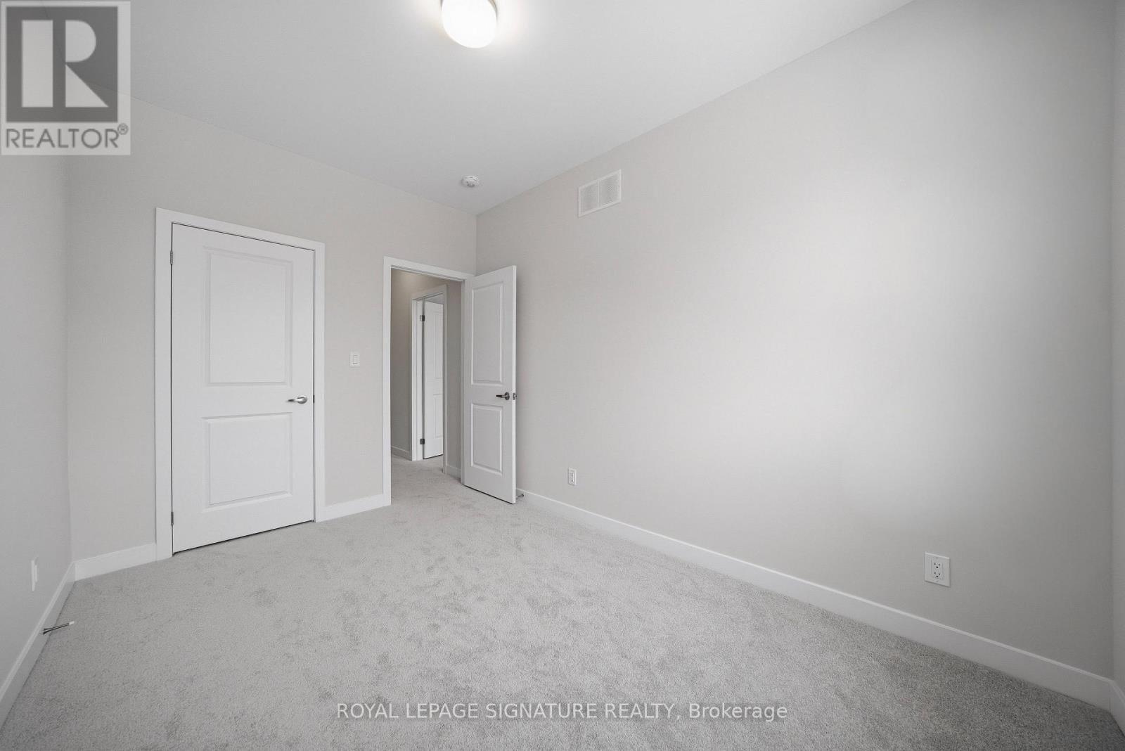 1201 Dartmouth Crescent, Oakville, Ontario  L6H 8C3 - Photo 27 - W12782998