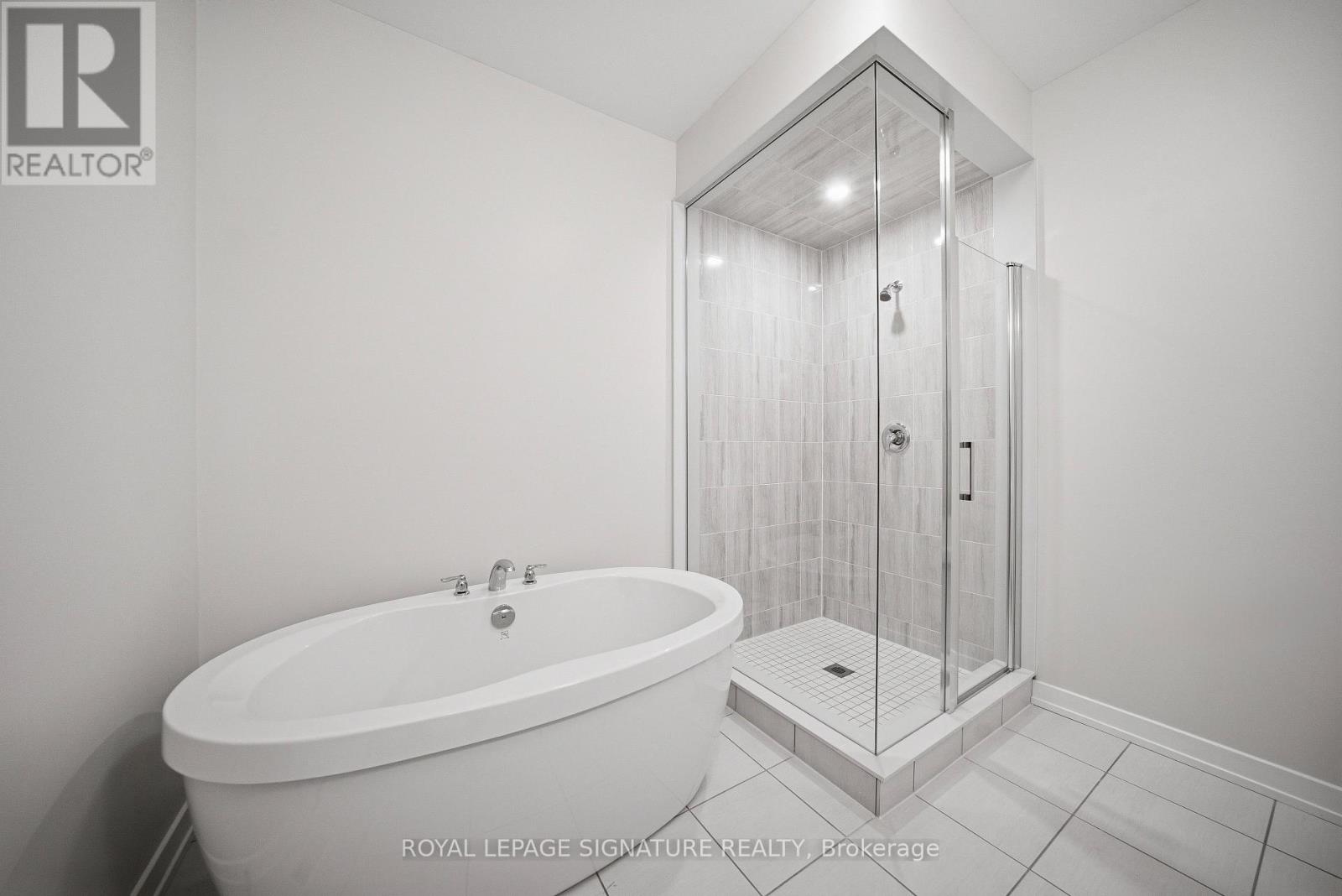 1201 Dartmouth Crescent, Oakville, Ontario  L6H 8C3 - Photo 24 - W12782998