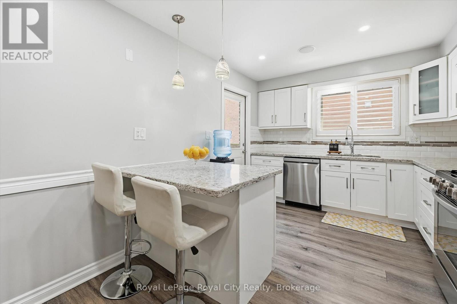 74 Summercrest Drive, Hamilton, Ontario  L8K 6G6 - Photo 11 - X12783960