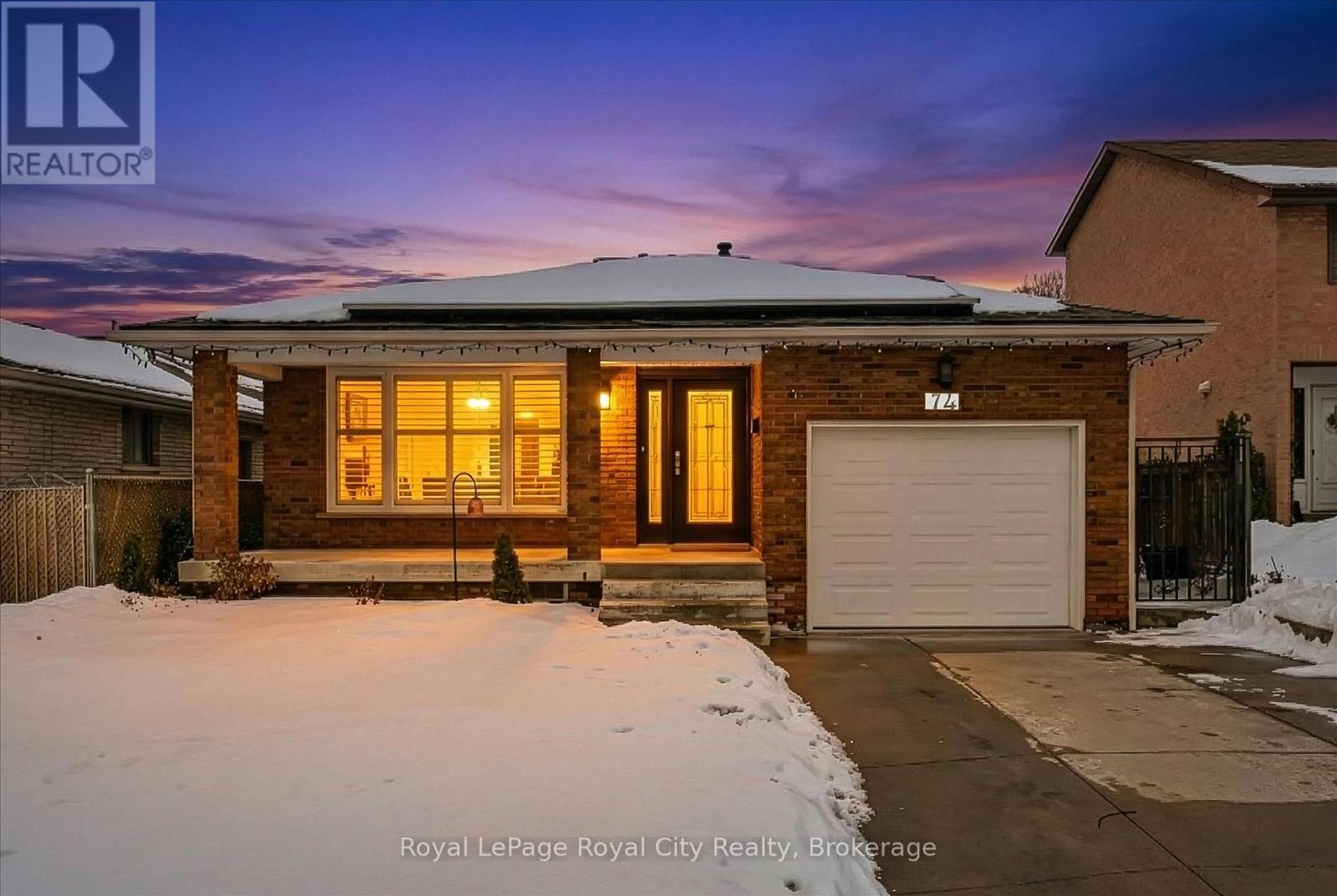 74 Summercrest Drive, Hamilton, Ontario  L8K 6G6 - Photo 2 - X12783960