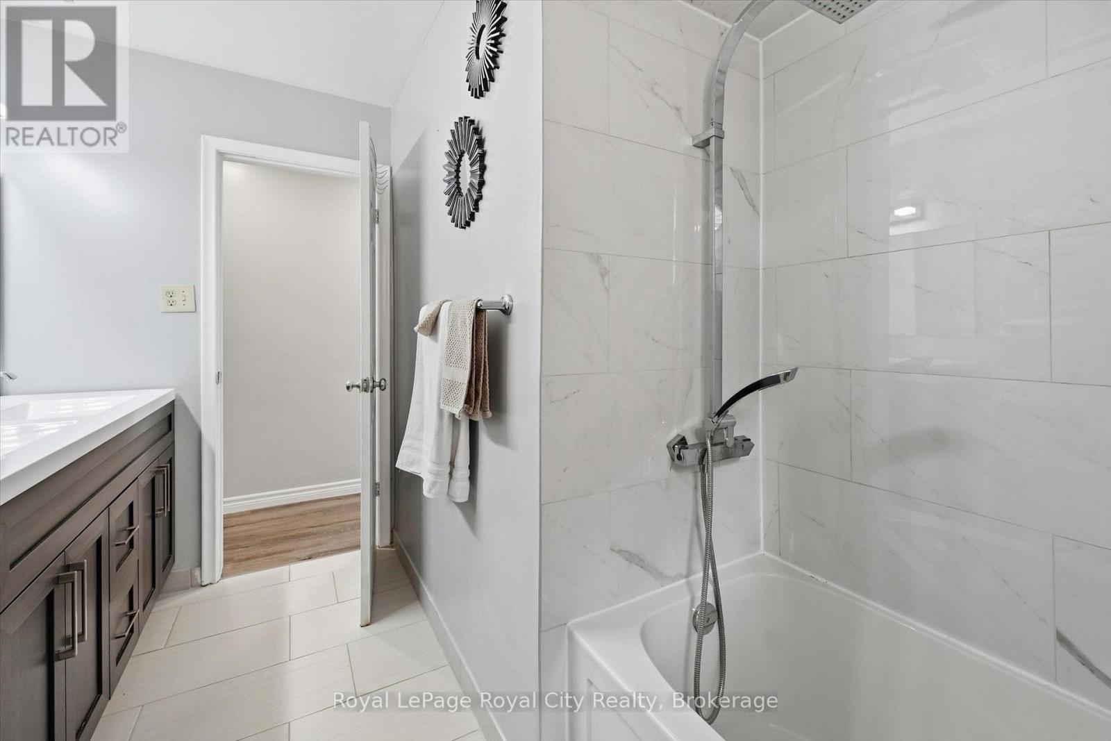 74 Summercrest Drive, Hamilton, Ontario  L8K 6G6 - Photo 27 - X12783960